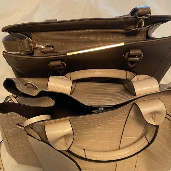 Two beautiful purses 👜 - Picture 3 of 4